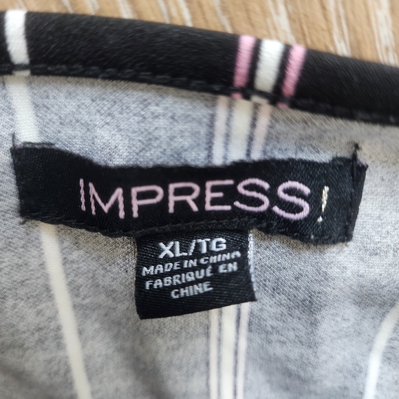 Impress dress - Picture 2 of 2